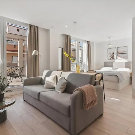 Limehome Valencia Carrer Del Pare Palau I Quer Exterior photo