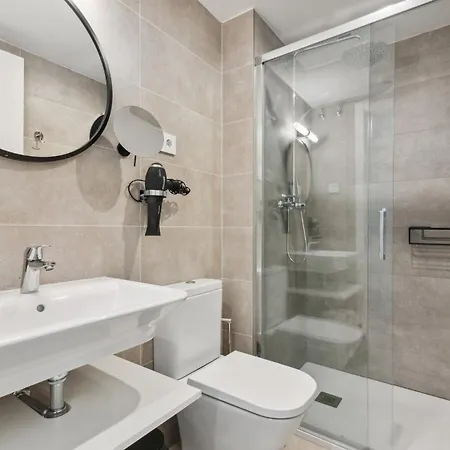 Limehome Valencia Carrer Del Pare Palau I Quer Exterior photo