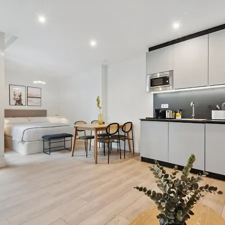 Limehome Valencia Carrer Del Pare Palau I Quer Exterior photo