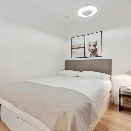 Limehome Valencia Carrer Del Pare Palau I Quer Room photo