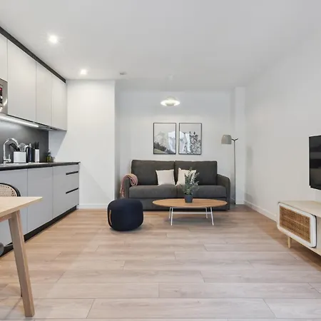 Limehome Valencia Carrer Del Pare Palau I Quer Room photo