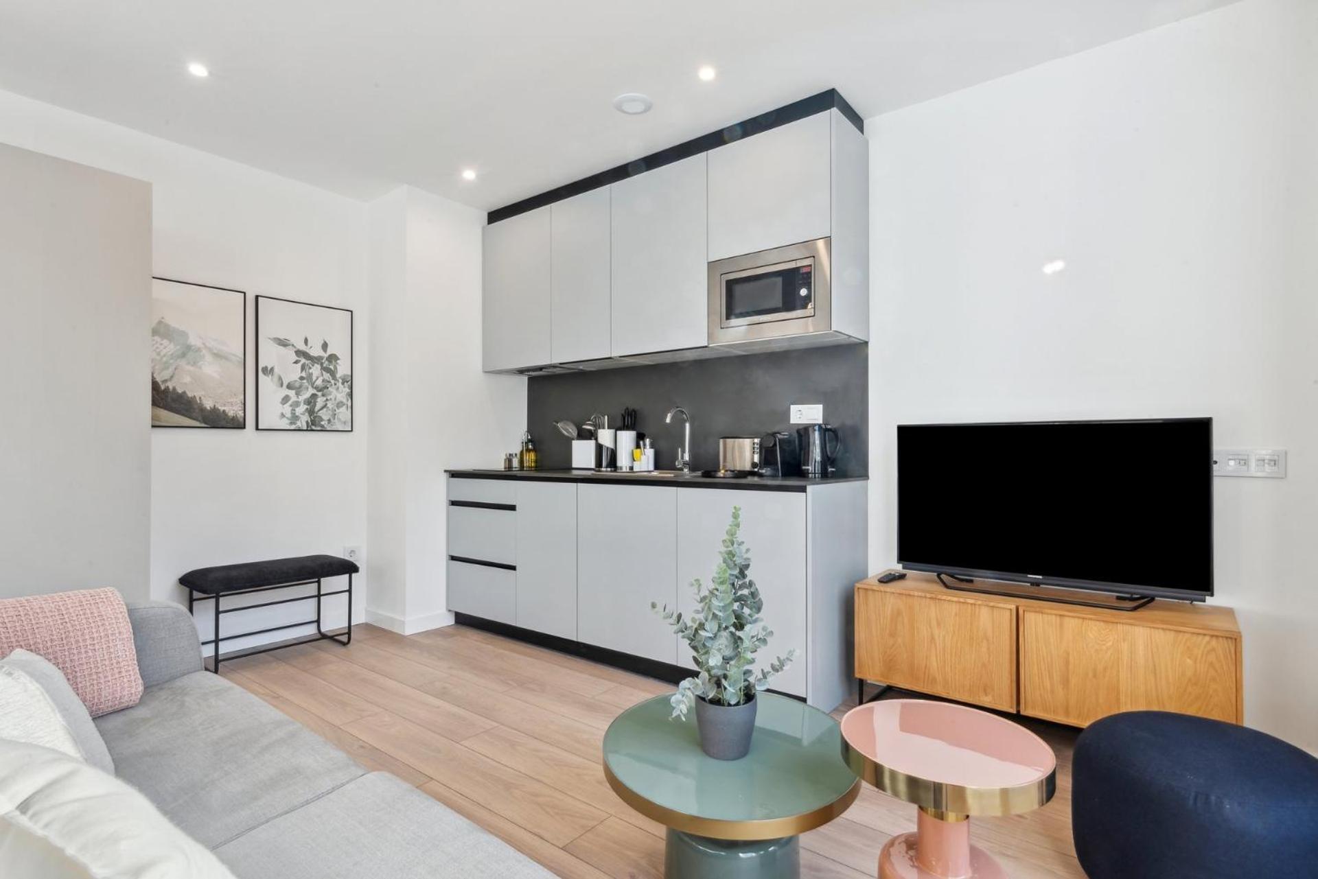 Limehome Carrer Del Pare Palau I Quer Appartement *